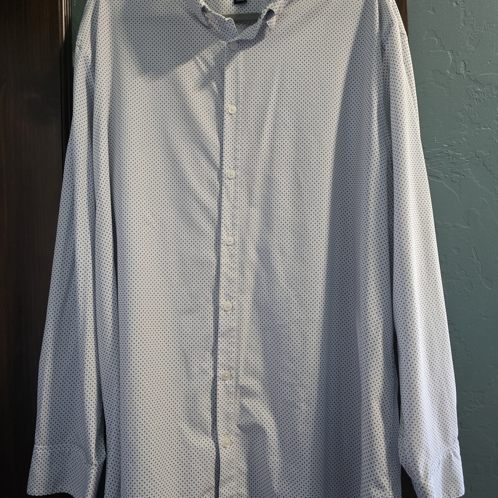 Mizzen+Main Light Blue Patterned Button Down Shirt